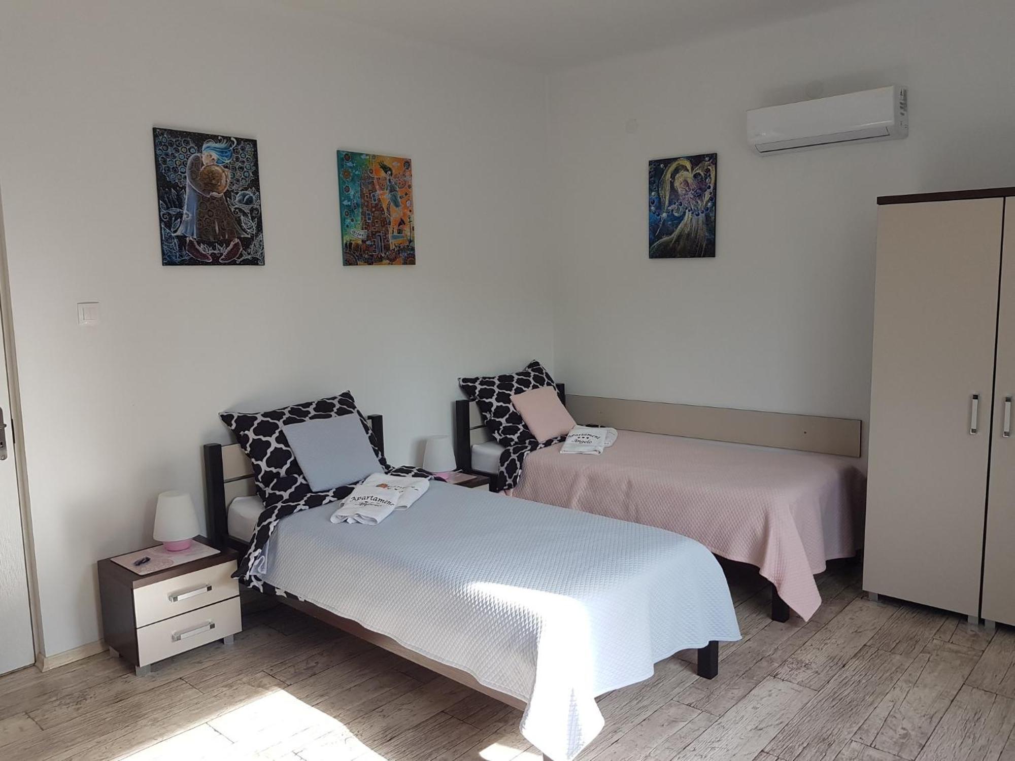 Apartament Angelo ซอสนอวีแยตส์ ภายนอก รูปภาพ