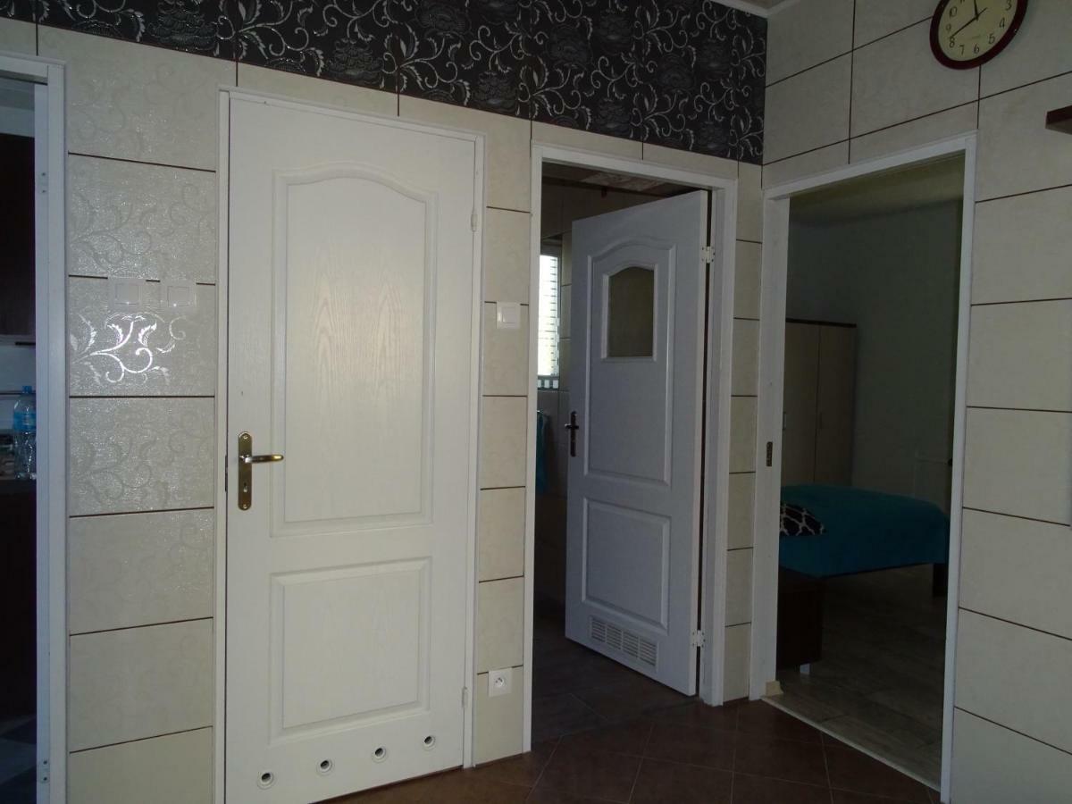 Apartament Angelo ซอสนอวีแยตส์ ภายนอก รูปภาพ
