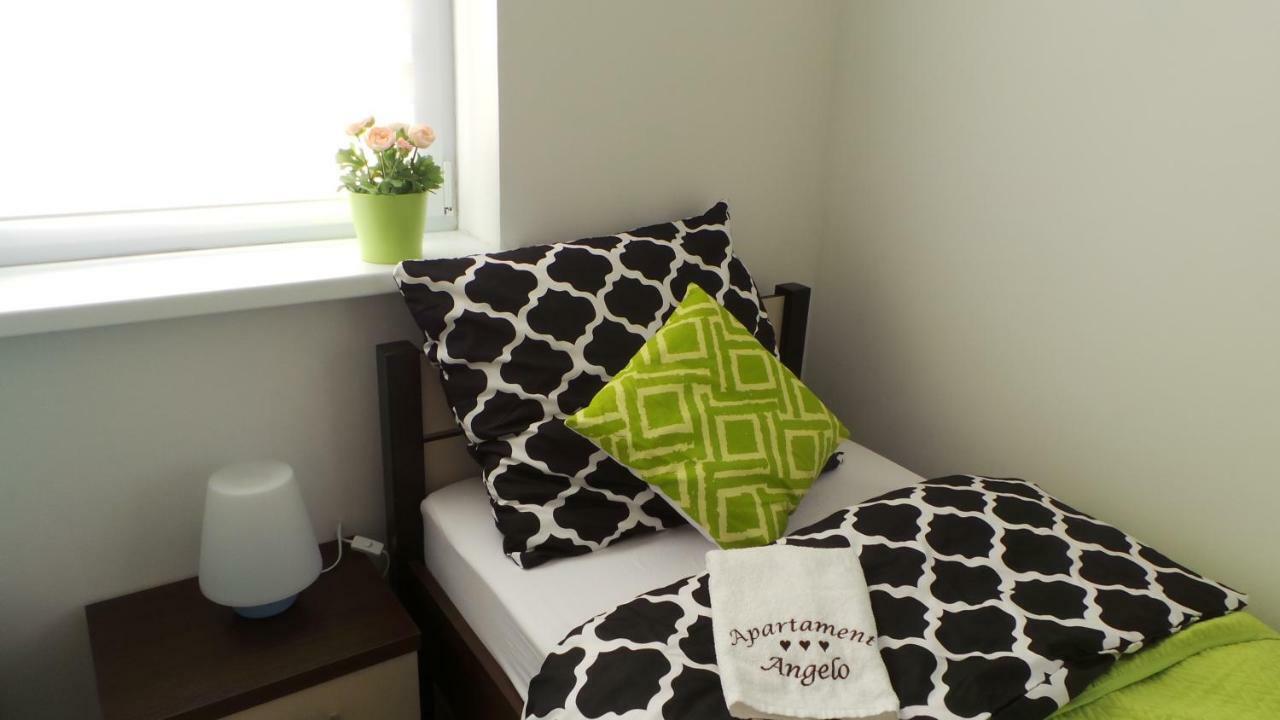 Apartament Angelo ซอสนอวีแยตส์ ภายนอก รูปภาพ