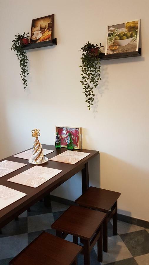 Apartament Angelo ซอสนอวีแยตส์ ภายนอก รูปภาพ