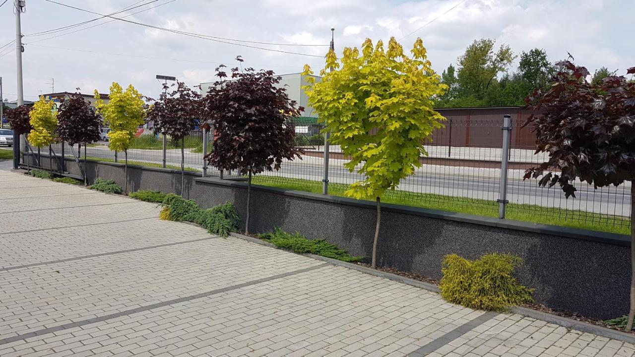 Apartament Angelo ซอสนอวีแยตส์ ภายนอก รูปภาพ
